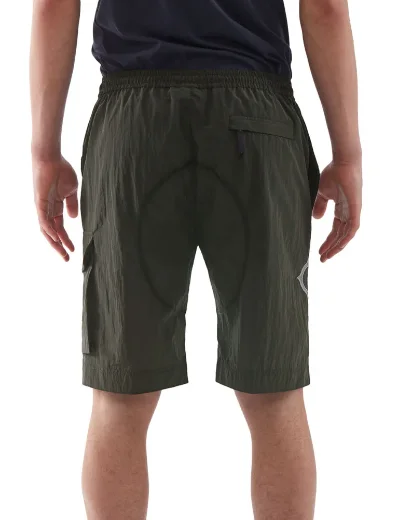 MA Strum Apllique Logo Short | Oil Slick