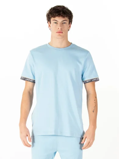 Luke Est 1977 Nelson Text Cuff T-shirt | Sky Blue