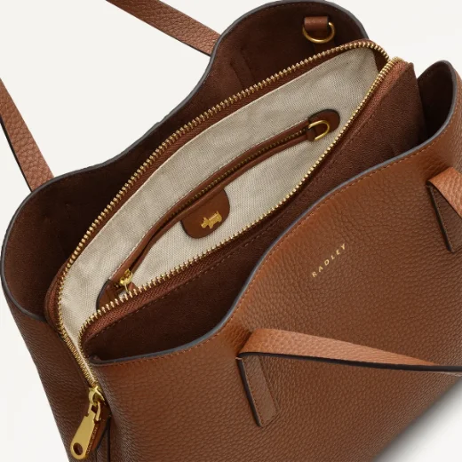 Radley Dukes Place Medium Zip-Top Grab Bag / Saddle
