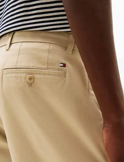 Tommy Hilfiger Harlem Chino Short | Sandalwood
