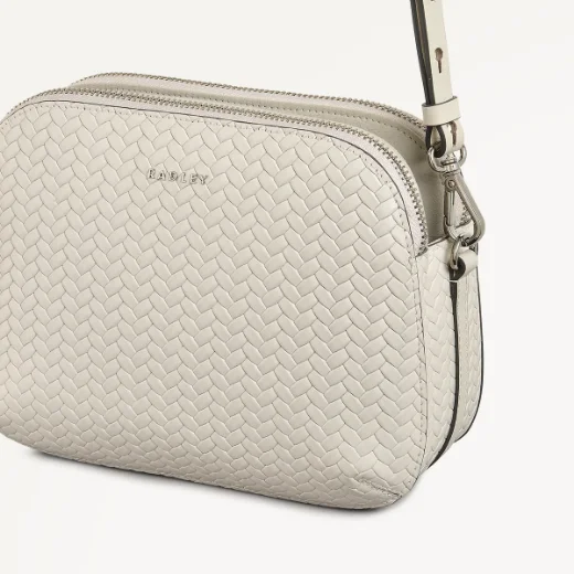 Radley Dukes Place Medium Zip-top Crossbody / Weave Chalk