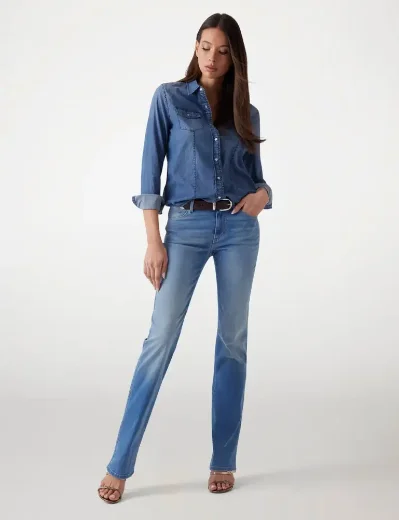 Guess Women's Sexy Straight Fit Stretch Jean | Light Blue