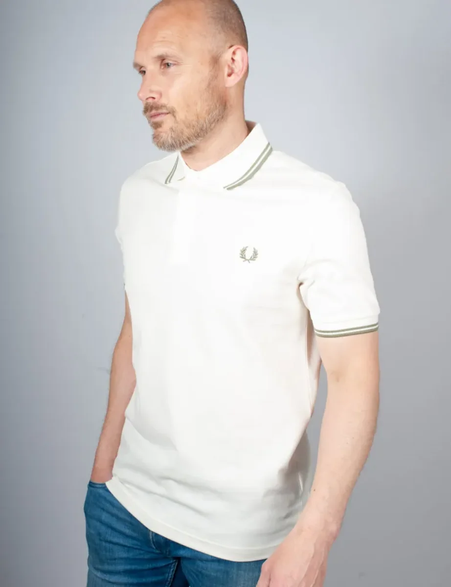 Fred Perry Twin Tipped Polo Shirt | Light Ecru / Olive Mint