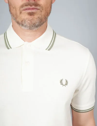 Fred Perry Twin Tipped Polo Shirt | Light Ecru / Olive Mint