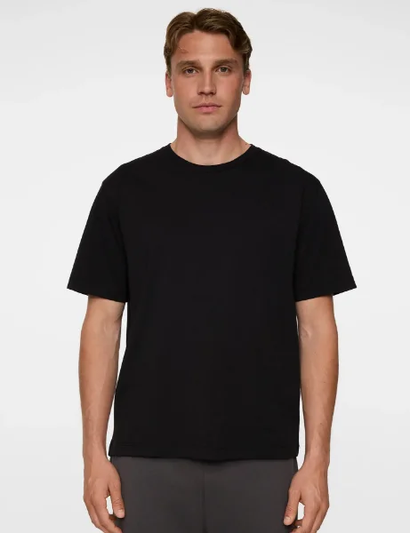 J.Lindeberg Alpha T-shirt | Black J.Lindeberg Alpha T-shirt | Black