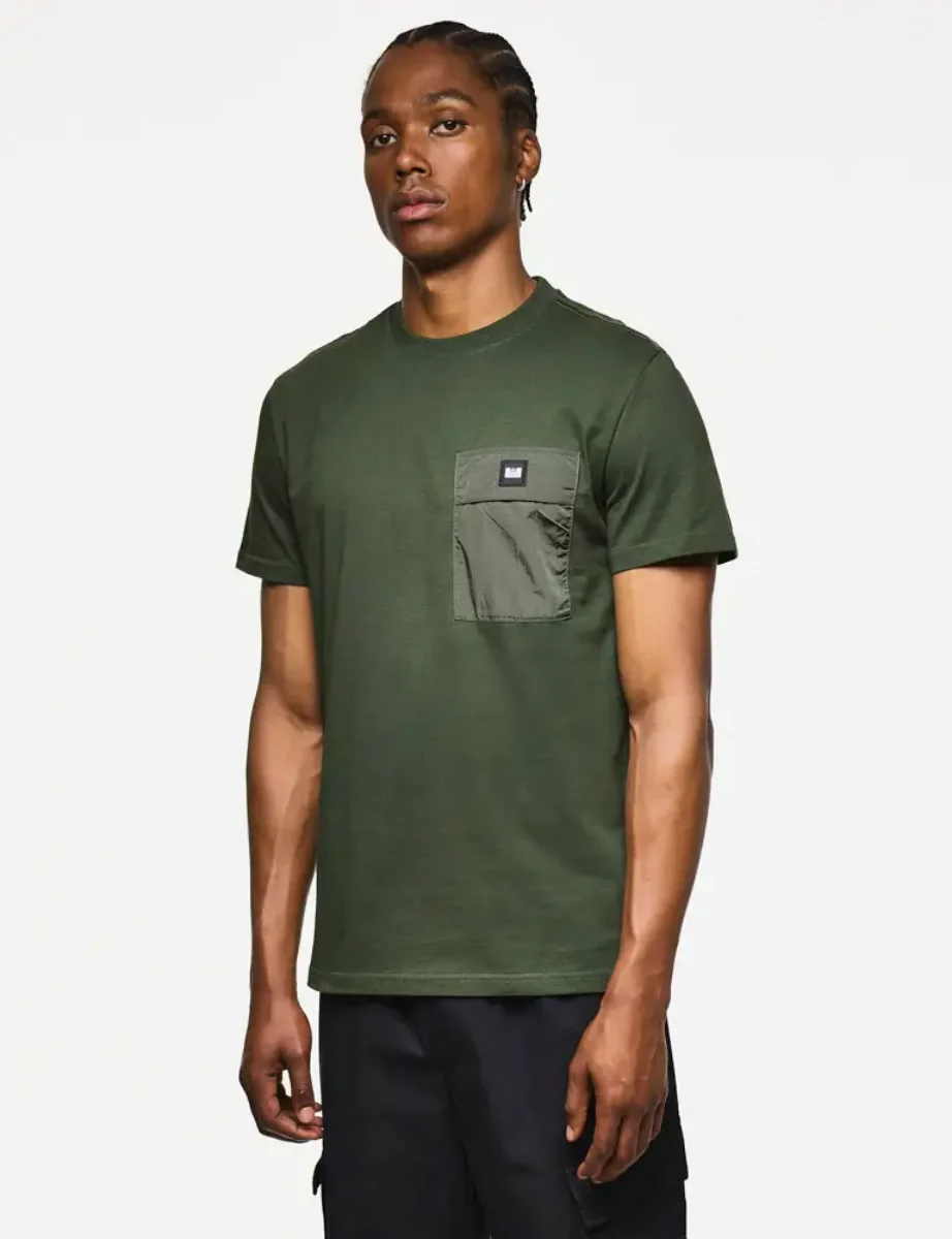 Picture of Weekend Offender Stiniva Pocket T-shirt | Black Forest Green