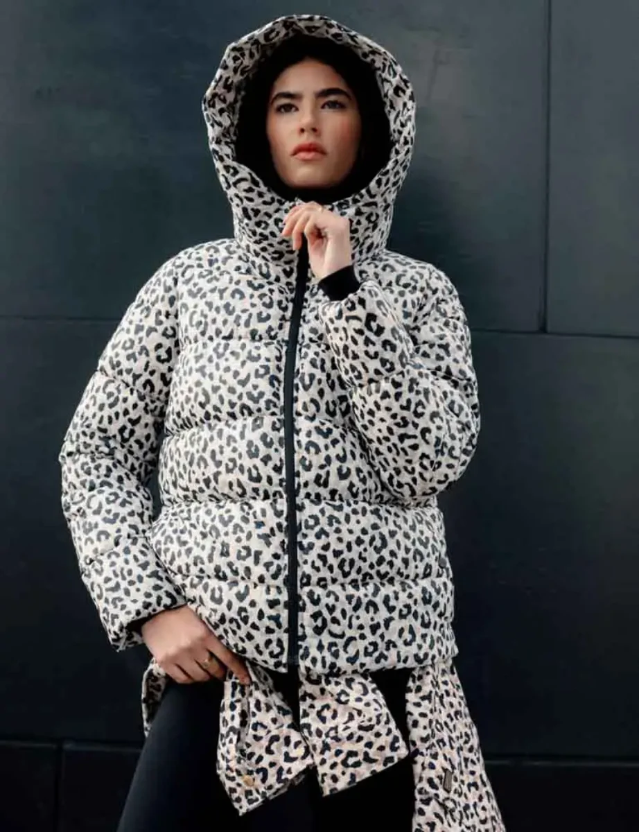 Barbour INTL Women's Printed Olivios Puffer Jacket | Cream