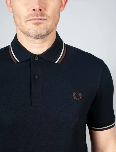 Fred Perry Twin Tipped Polo | Navy /Warm Oat/Burnt Tobacco 