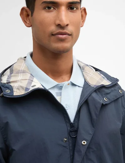 Barbour Baywick Showerproof Jacket | Navy